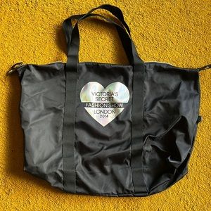 Victorias Secret London 2014 Black Nylon Weekend Travel Bag